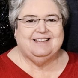 Photo of Lisa H. Lewis, obituary in Berry