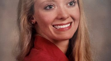Lisa M Paternoster
