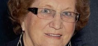 Mme Aline Legault