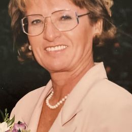 Photo of Yvonne Benoit (née Fleury), obituary in Laval