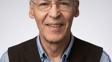 M. William PARADIS